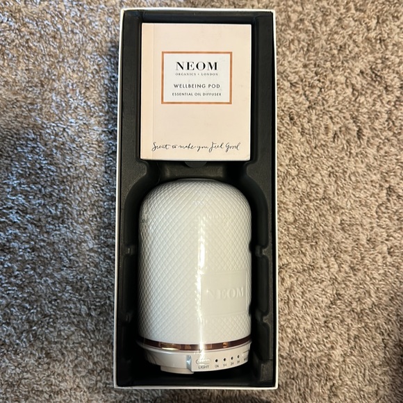 NEOM Diffuser - Picture 3 of 8